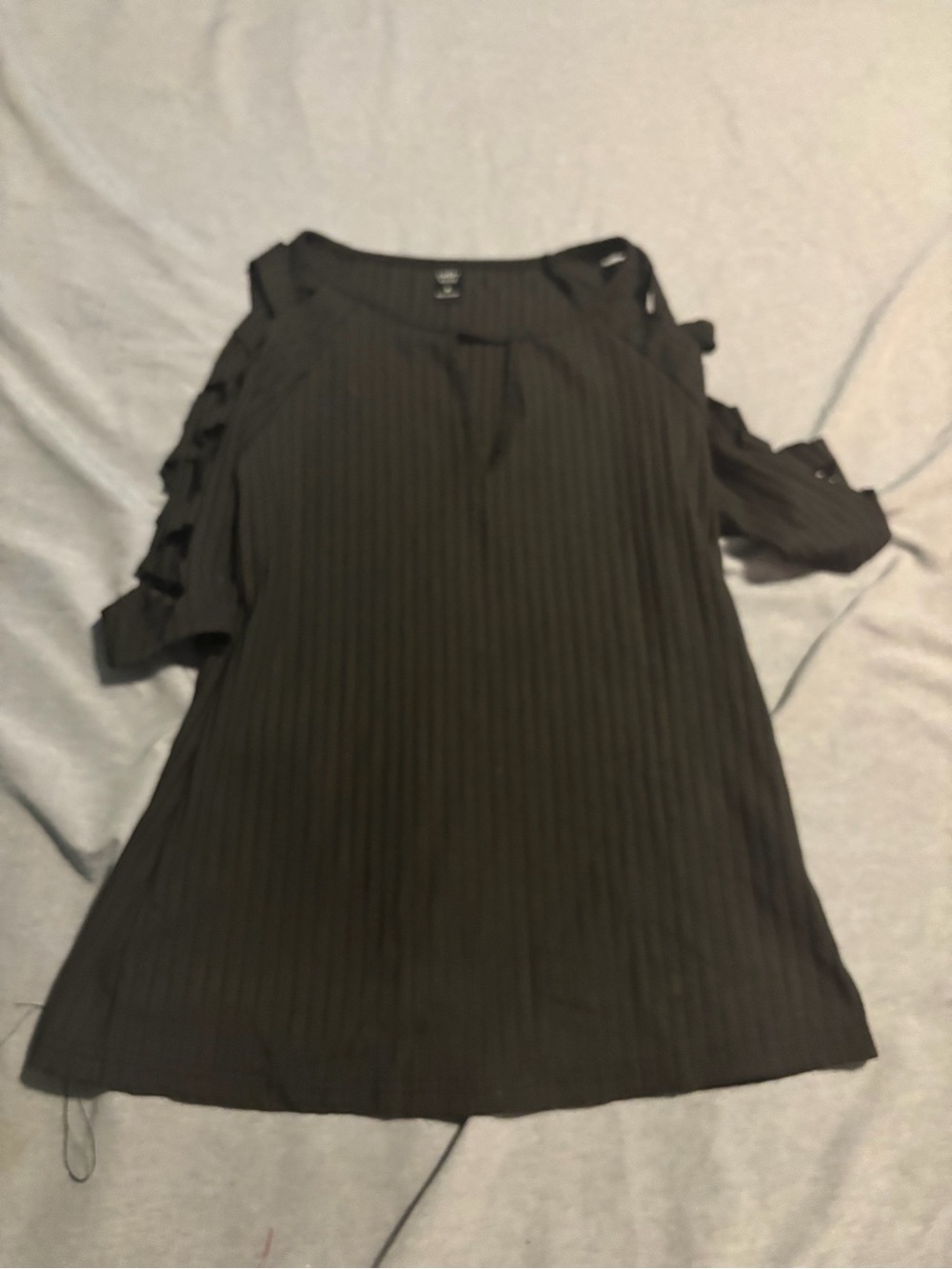 Women’s Cold-Shoulder Ribbed Blouse - Black